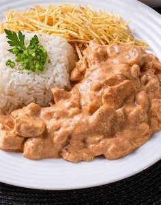 CURSO: CULINÁRIA KIDS - STROGONOFF E CUPCAKES VULCÃO  - 15 JULHO - 10H AS 12:30H